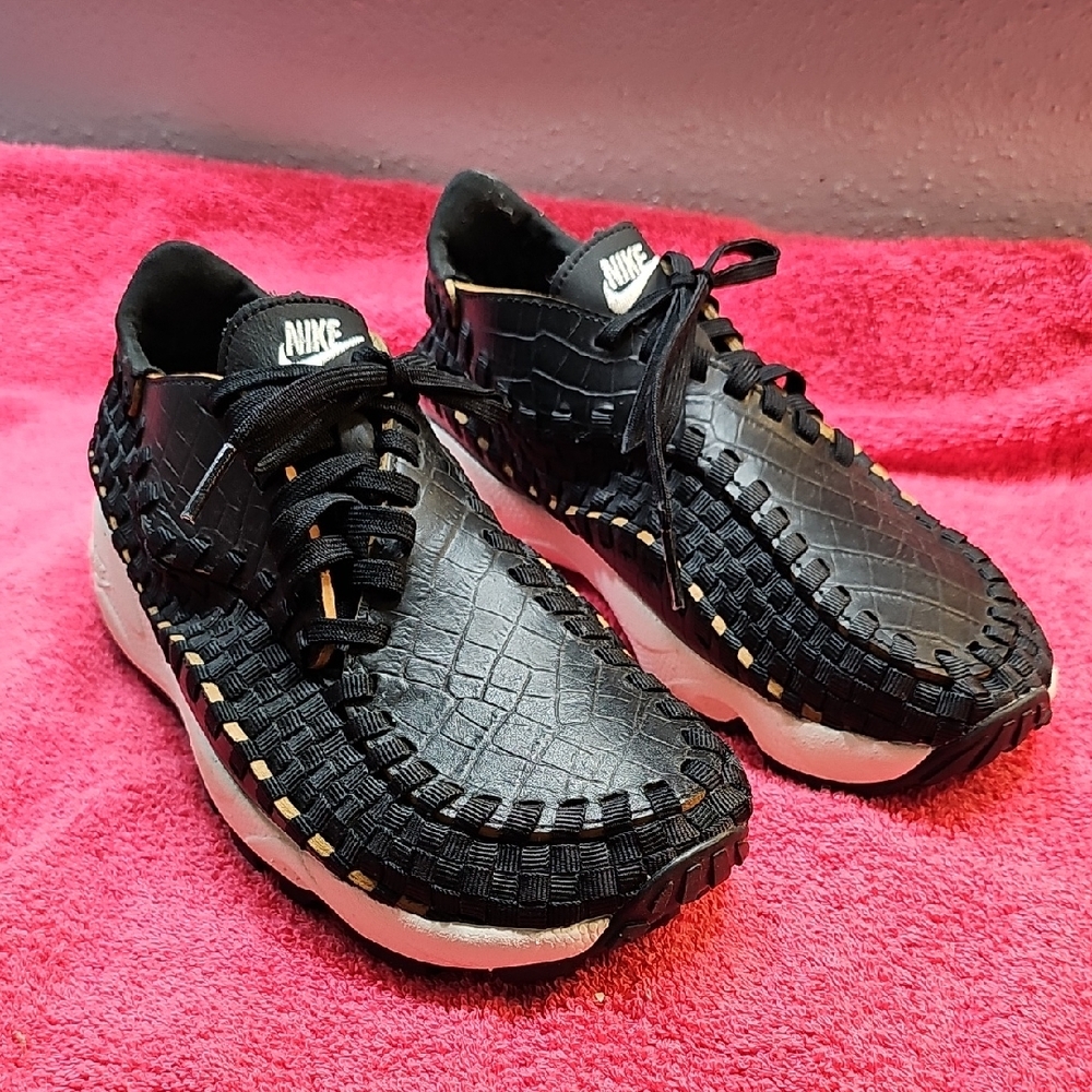 Nike Black and White Woven Sneakers